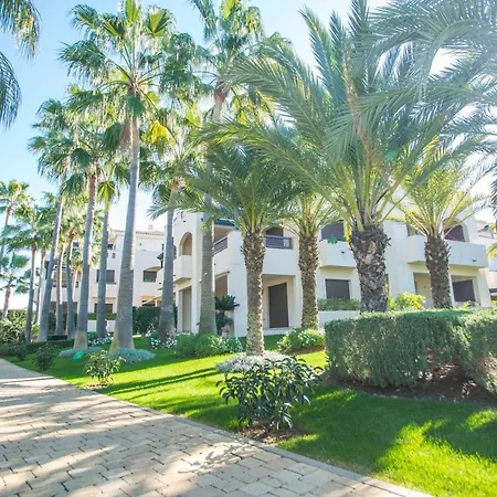 Modern & Peaceful 2br W/parking - Medina Banus Appartement