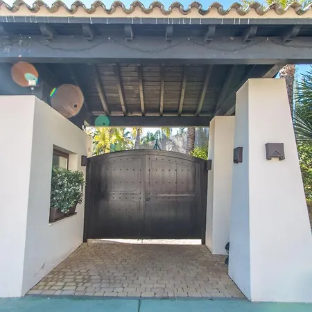 Appartement Modern & Peaceful 2br W/parking - Medina Banus *