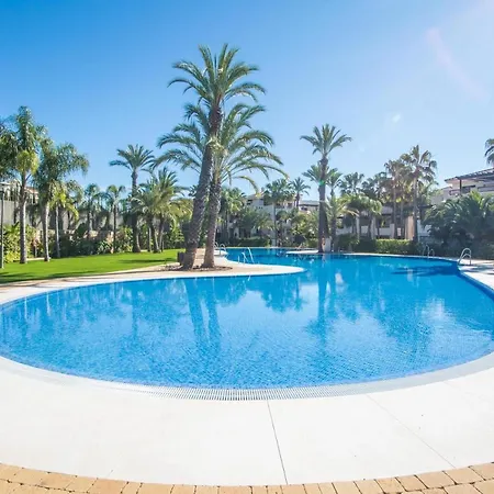 Appartamento Modern & Peaceful 2br W/parking - Medina Banus *
